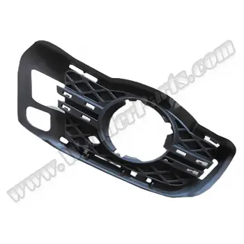 Tampon Izgarası W204 Ön Sağ; Kısm.Açık -Avg- 2007-10