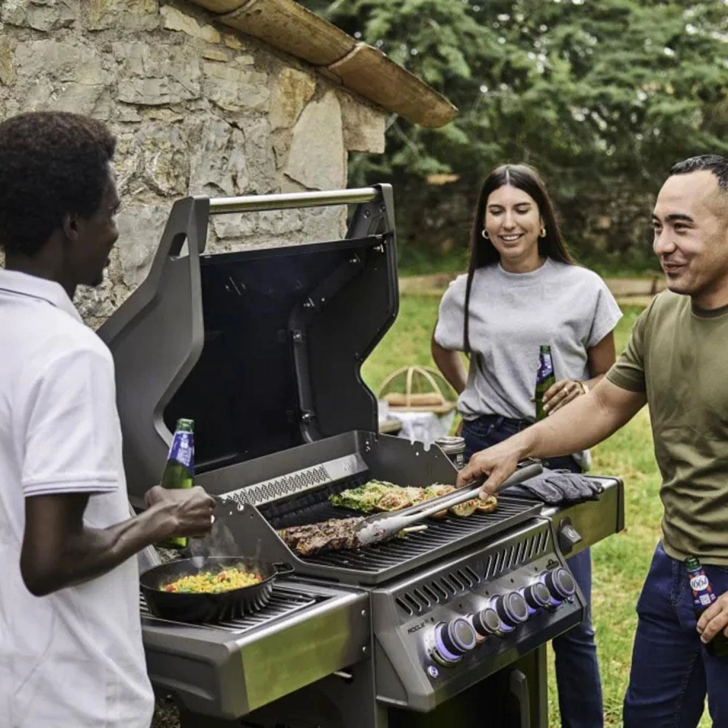 Napoleon Rogue Pro S 425 RSIB Gazlı Mangal