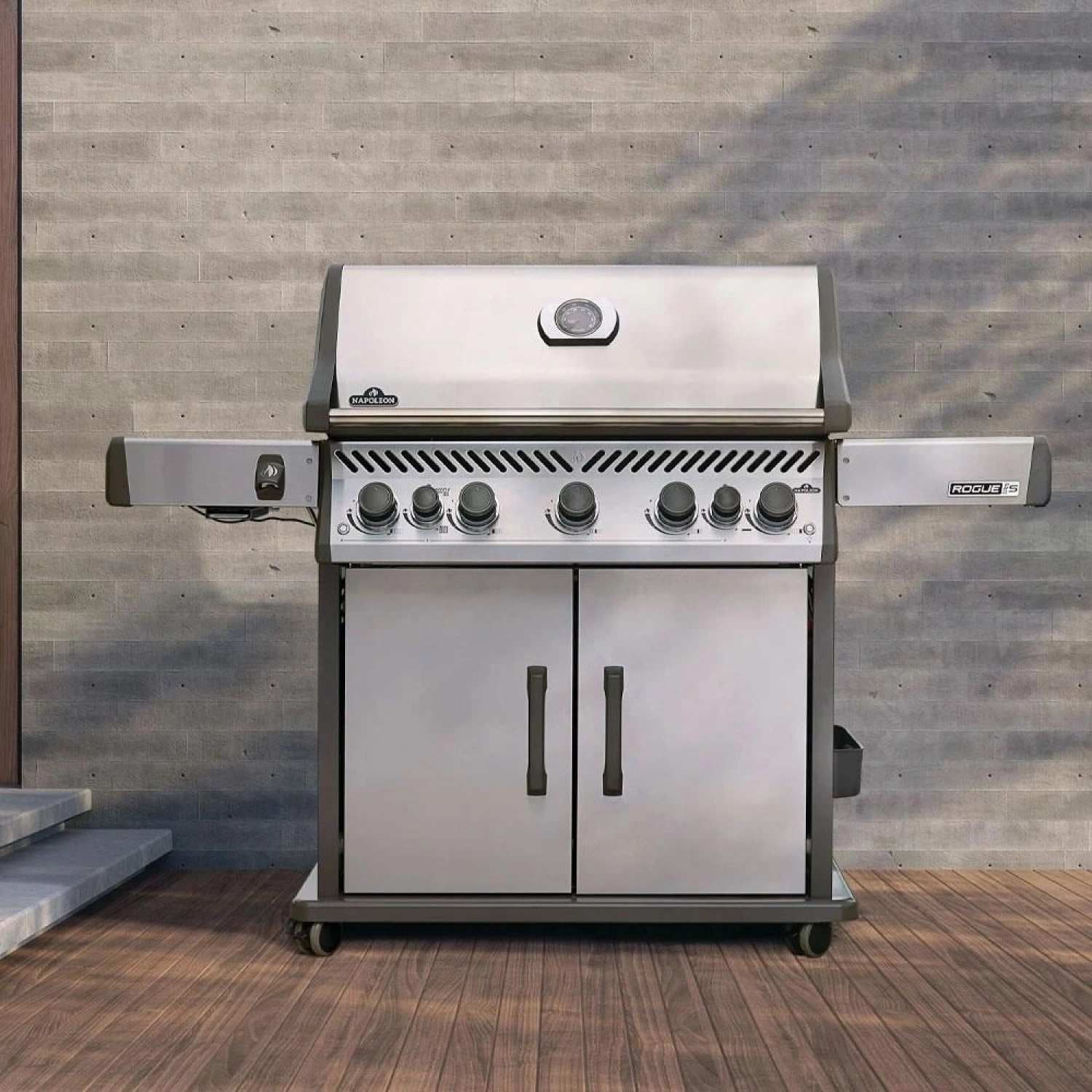 Napoleon Rogue Pro S 625 RSIB Gazlı Mangal