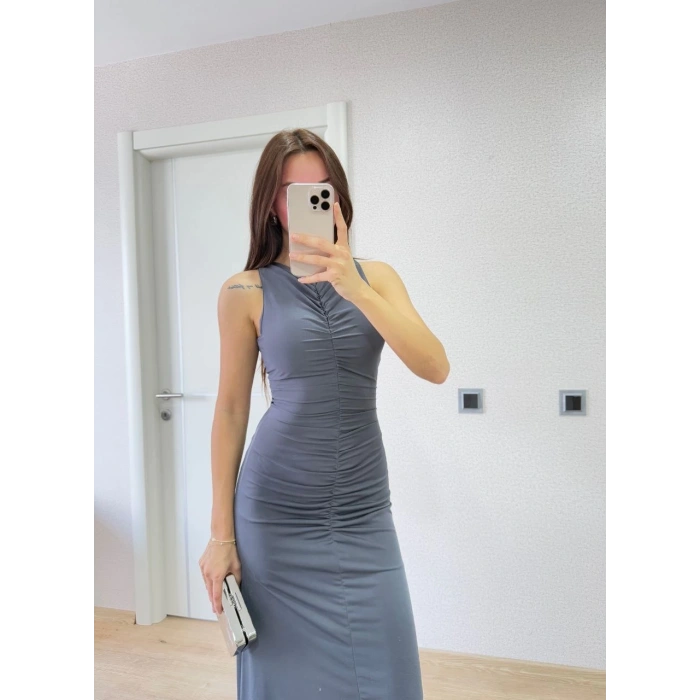 Bürümcük Kumaşlı İçi Astarlı Üzgülü Kolsuz Büzgülü Uzun Elbise - Füme