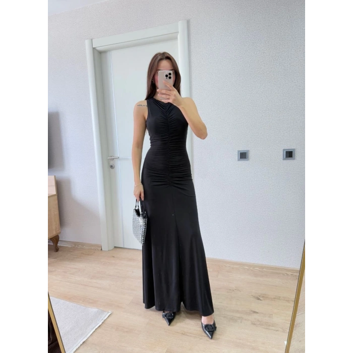 Bürümcük Kumaşlı İçi Astarlı Üzgülü Kolsuz Büzgülü Uzun Elbise - Siyah