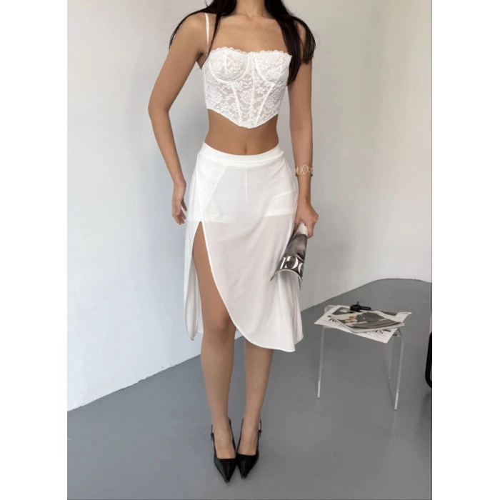 Çepli Şortlu Yırtmaçlı Etek - Beyaz