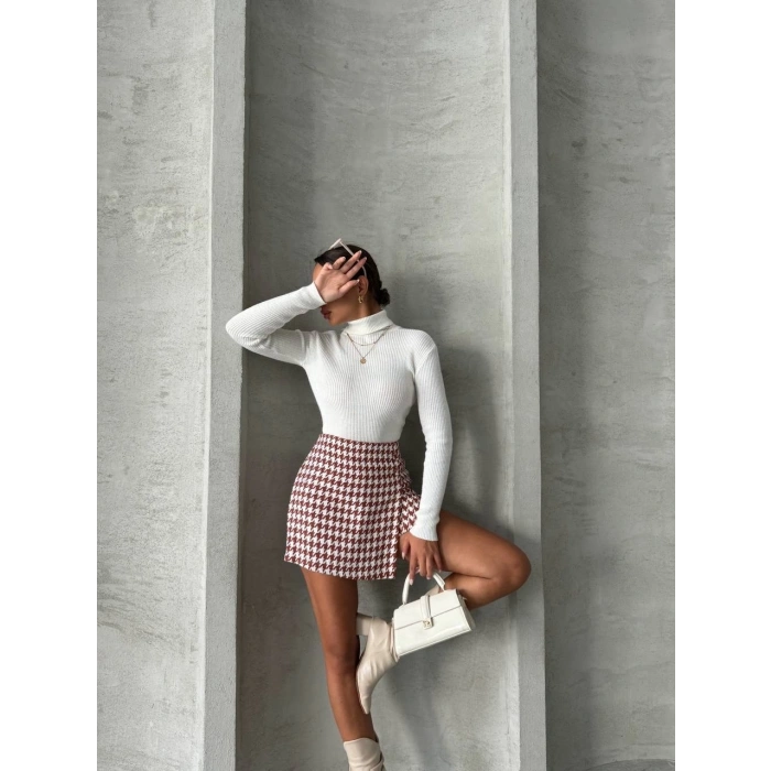 İki düğmeli kaz ayağı desen ch kumaş şort etek bordobeyaz h26414