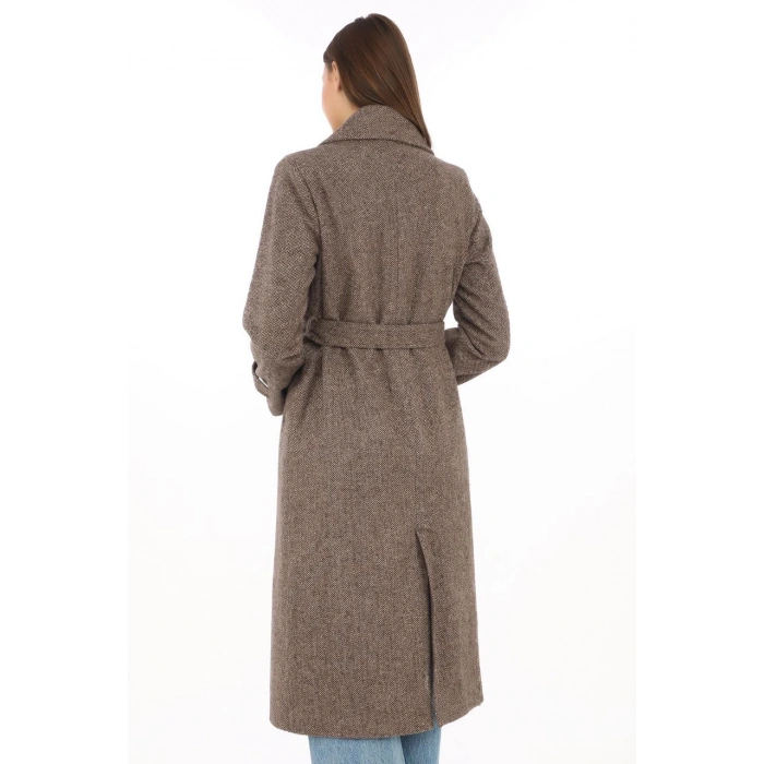 Kadın Balık Sırtı Yünlü Dokuma Kaşe Kaban – Kruvaze Yaka, Kuşaklı, Cepli, Astarlı Uzun Boy Tesettür Şık Kışlık Kaşe Kaban Modeli - Vizon