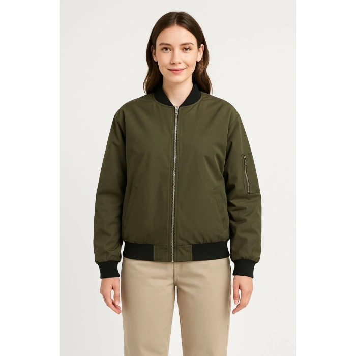 Kadın Bomber Mont Ceket – Fermuarlı, Kapitone İçi Astarlı, Su İtici Kumaş, Regular Fit, Yandan Cepli, Günlük Bahar & Kış Şık Rahat Stil - Haki
