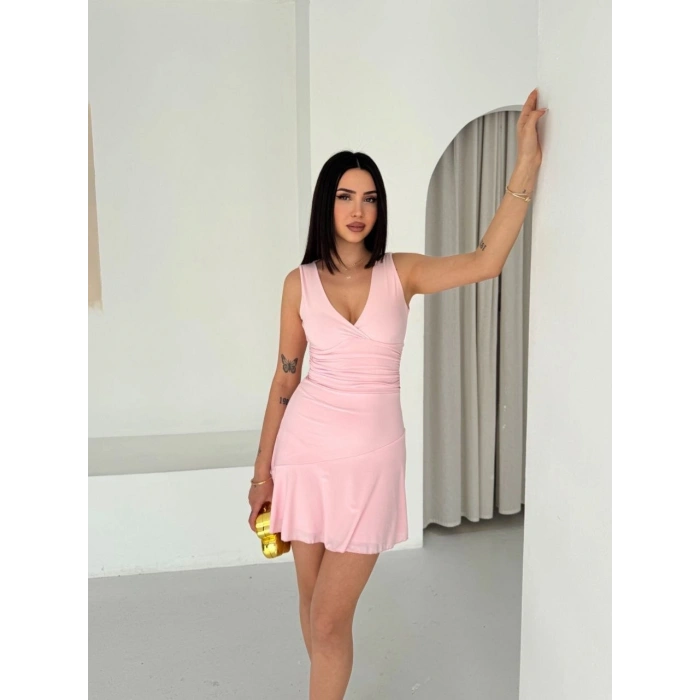 Kadın Derin V Yaka Sırt Dekolteli Mini Elbise Drapeli Şık Kolsuz - Pembe
