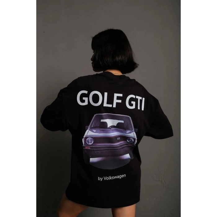 Kadın Oversize Baskılı Tişört – Golf GTI Retro Araba Desenli, Ön & Arka Dijital Baskı, Sokak Modası Stil - Siyah
