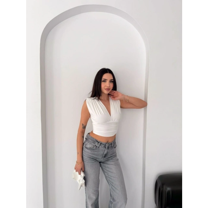 Kadın Vatkalı Kolsuz V Yaka Drapeli Crop Bluz Likralı Fit - Beyaz