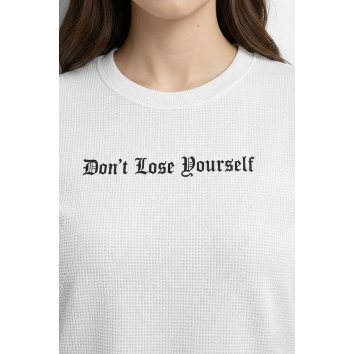 Kadın Wafıl Kumaş Tişört Regular Kalıp Bisiklet Yaka Baskılı Günlük Basic T-Shirt - Beyaz