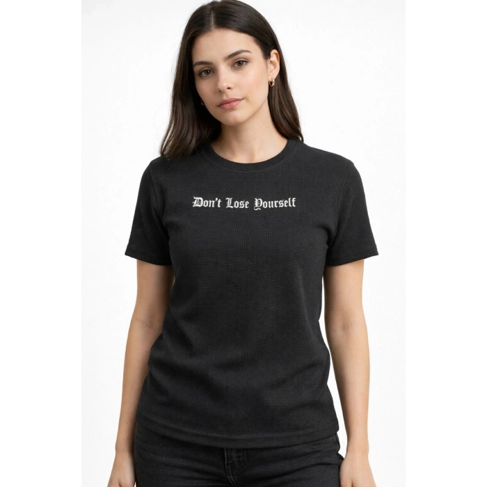Kadın Wafıl Kumaş Tişört Regular Kalıp Bisiklet Yaka Baskılı Günlük Basic T-Shirt - Siyah