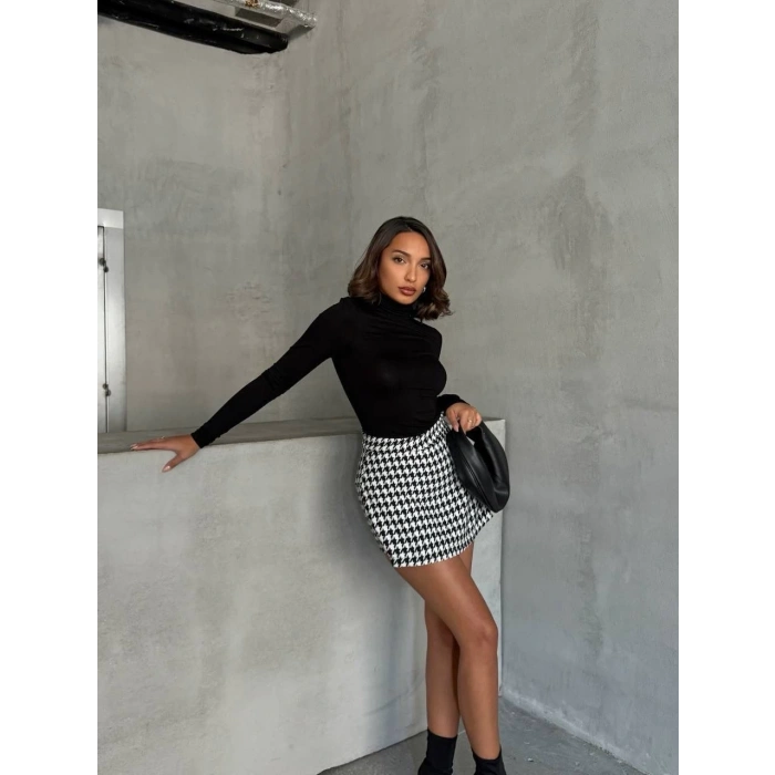 Kapaklı kaşe şort etek siyah beyaz kazayağı h261218