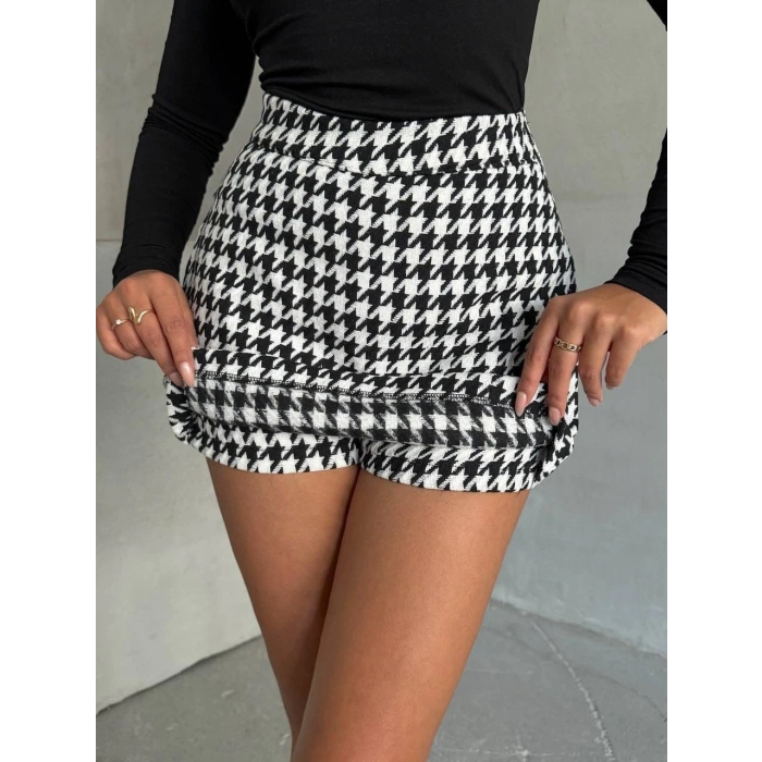 Kapaklı kaşe şort etek siyah beyaz kazayağı h261218