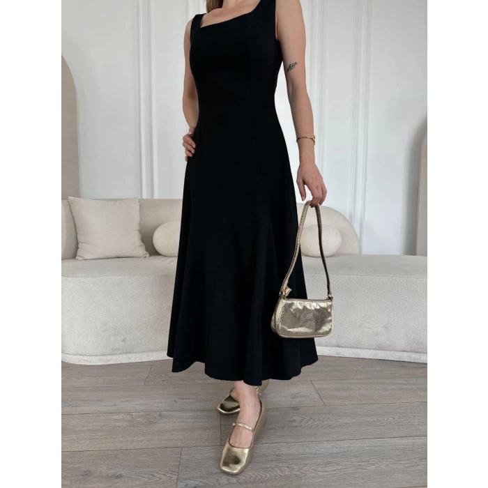 Sırt Dekolteli Kolsuz Uzun Elbise - Siyah