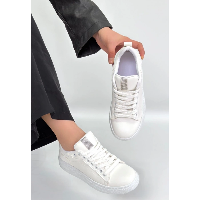 Yier Beyaz Cilt Bağcıklı Spor Ayakkabı