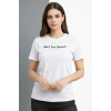 Kadın Wafıl Kumaş Tişört Regular Kalıp Bisiklet Yaka Baskılı Günlük Basic T-Shirt - Beyaz
