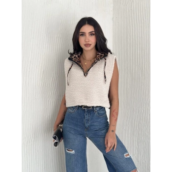 Astarlı kapşonlu kuzu yelek beyaz t1243