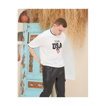 Erkek Nakış İşlemeli T-Shirt Kısa Kol Bisiklet Yaka Ovarsize Tişört - Beyaz