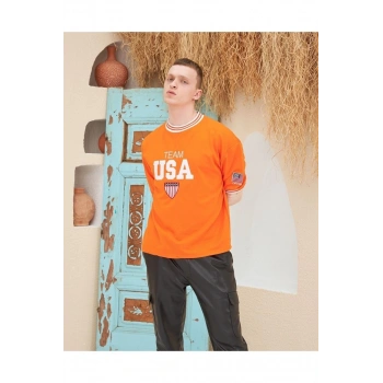 Erkek Nakış İşlemeli T-Shirt Kısa Kol Bisiklet Yaka Ovarsize  Tişört - Turuncu