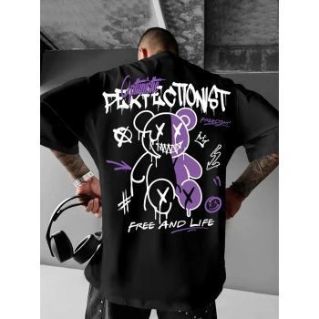 Erkek OversizeGrafik Tişört CAMPBRASTCOOPERATION Kalın Yazı Bisiklet Yaka, Kısa Kol, Kalın Mor ve Siyah Desenli Yazlık Sokak Kıyafeti - Siyah