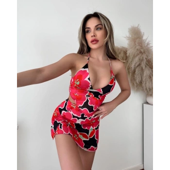 Kırmızı desenli alt üst takım