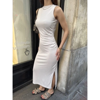 Osy Modal Yumuşak Dokulu Kumaş Bisiklet Yaka Sıfır Kolsuz Yırtmaçlı Uzun Elbise - Beyaz