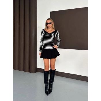 V yaka kol ve yaka düğmeli bluz siyah A4047