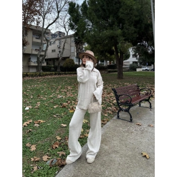 Yakalı Cizgi Detaylı Triko İkili Takım - Beyaz