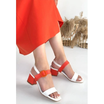 Year Beyaz Cilt Turuncu Detaylı Topuklu Ayakkabı