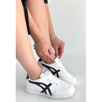 Zlay Beyaz Cilt Siyah Detaylı Bağcıklı Spor Ayakkabı