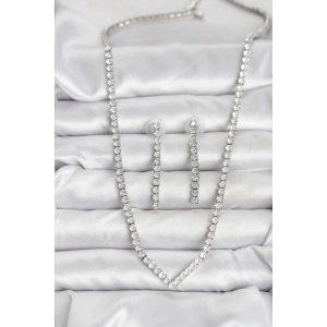 Gümüş Renk Zirkon Taşlı Kadın Kolye Küpe Seti