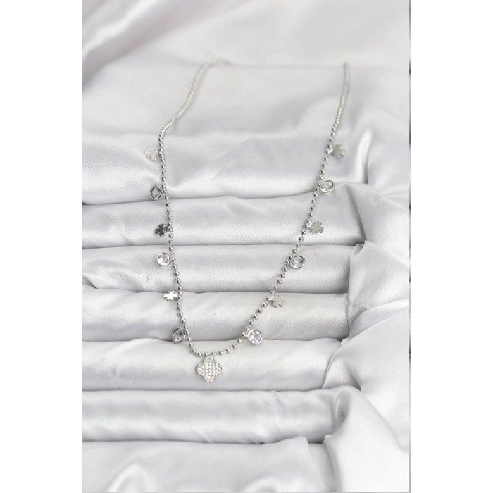 Pirinç Gümüş Renk Yonca Model Kadın Kolye