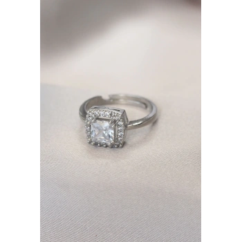 Gümüş Renk Baget ve Zirkon Taşlı Kare Yüzük