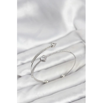 Kalp Model Pirinç Gümüş Renk Kadın Bileklik