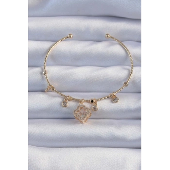 Pirinç Altın Renk Zirkon Taşlı Yonca Model Charm Bileklik