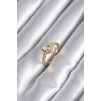 Pirinç Gold Renk Zirkon Taşlı Kalp Charm Model Kadın Yüzük