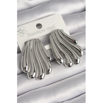 Pirinç Gümüş Renk İşlemeli İstiridye Model Kadın Küpe