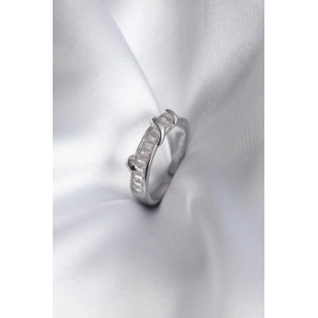 Pirinç Gümüş Renk Su Yolu Zirkon Taşlı Kadın Yüzük