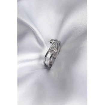 Pirinç Gümüş Renk Zirkon Taş Detay Kalp Model Kadın Yüzük