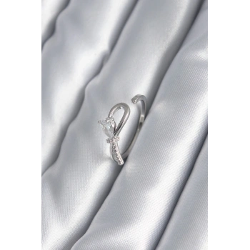 Pirinç Gümüş Renk Zirkon Taş Detay Kurdele Model Kadın Yüzük