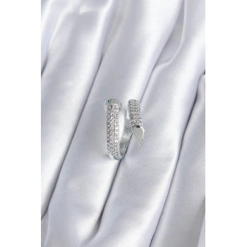 Pirinç Gümüş Renk Zirkon Taşlı Çivi Model Kadın Yüzük