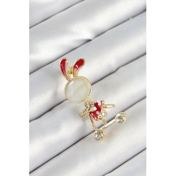 Zirkon Taş Detaylı Kırmızı 3D Scooter Süren Tavşan Kız Figürlü Gold Renk Kadın Broş