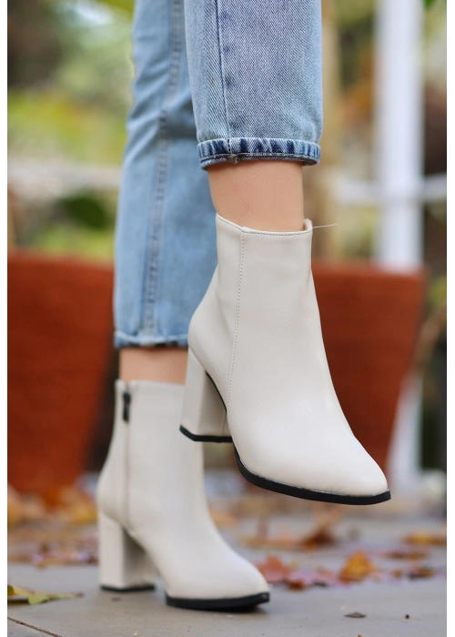 Biya Bej Cilt Topuklu Bot