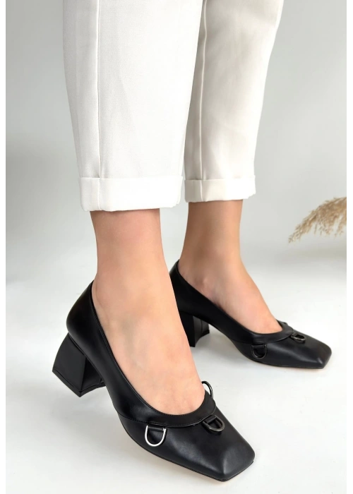 Cande Siyah Cilt Topuklu Ayakkabı