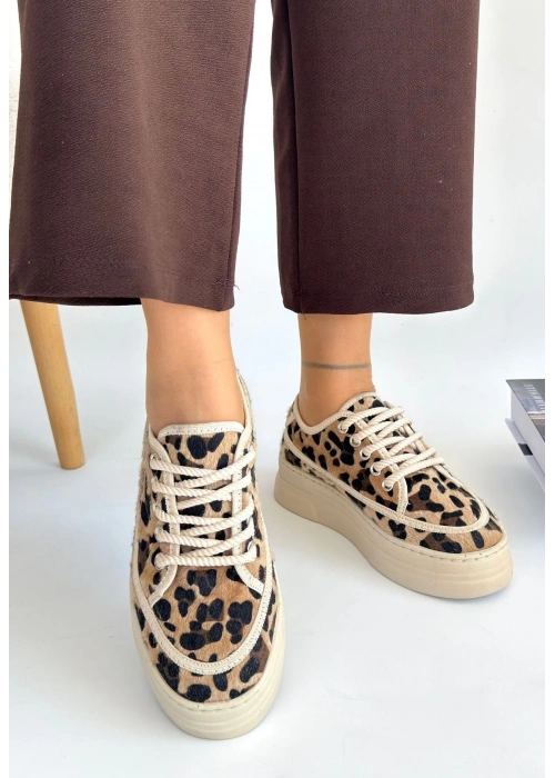 Carin Leopar Süet Bağcıklı Spor Ayakkabı