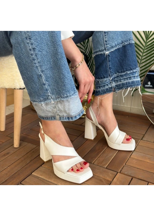 Cica Beyaz Cilt Topuklu Ayakkabı