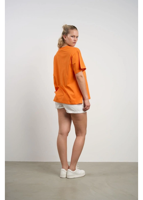 HANIQA Print T-Shirt – Small