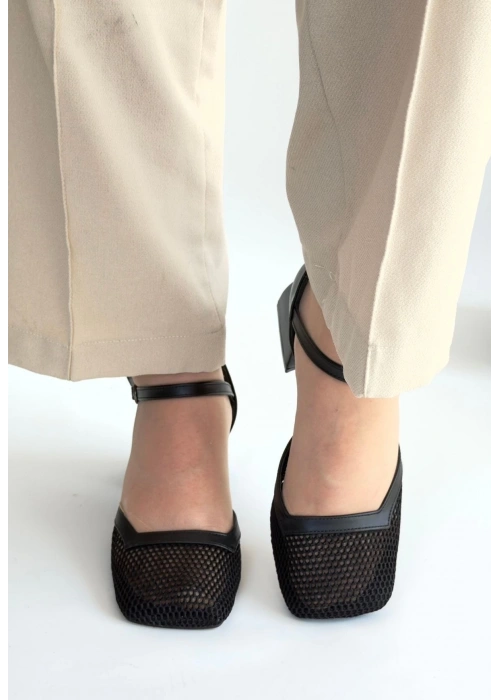 Jiole Siyah Cilt Topuklu Ayakkabı