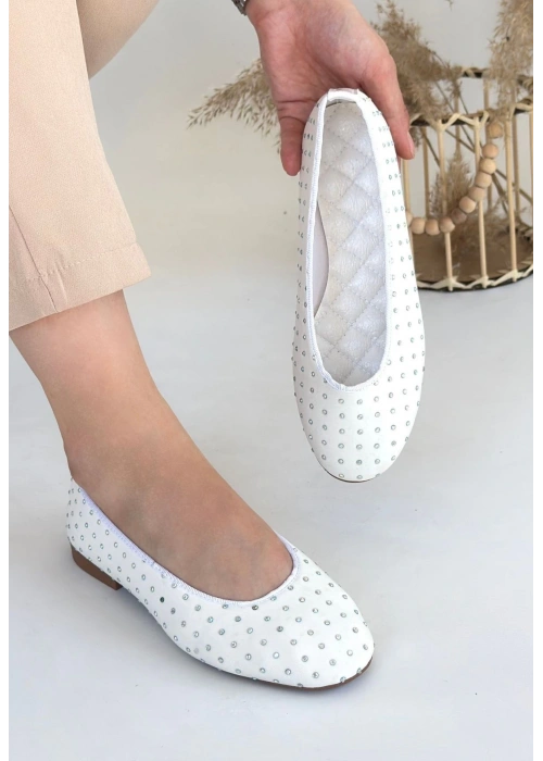 Junoy Beyaz Saten Taşlı Babet Ayakkabı