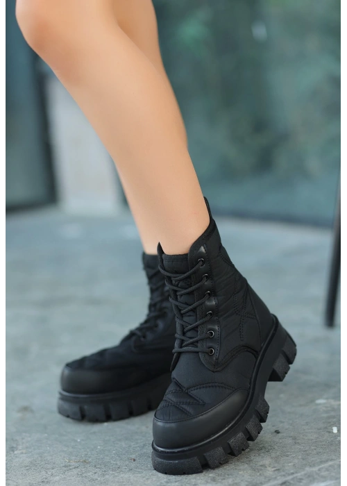 Mabel Siyah Cilt Bağcıklı Bot