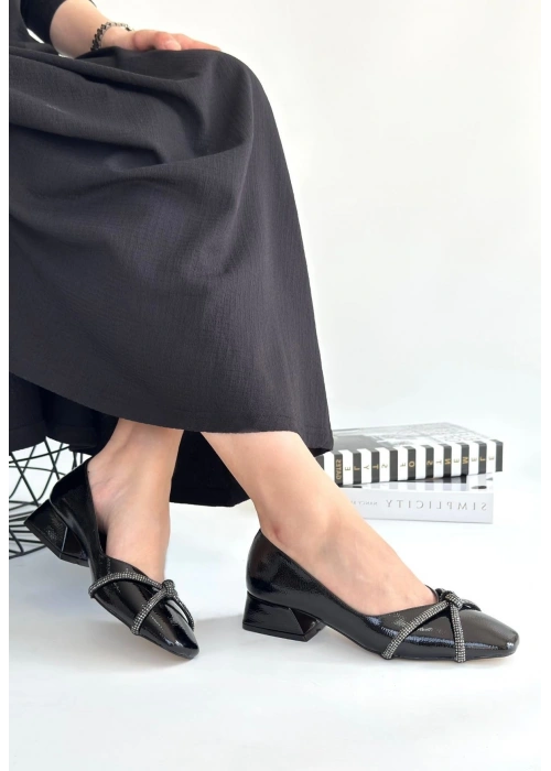 Pety Siyah Rugan Topuklu Ayakkabı